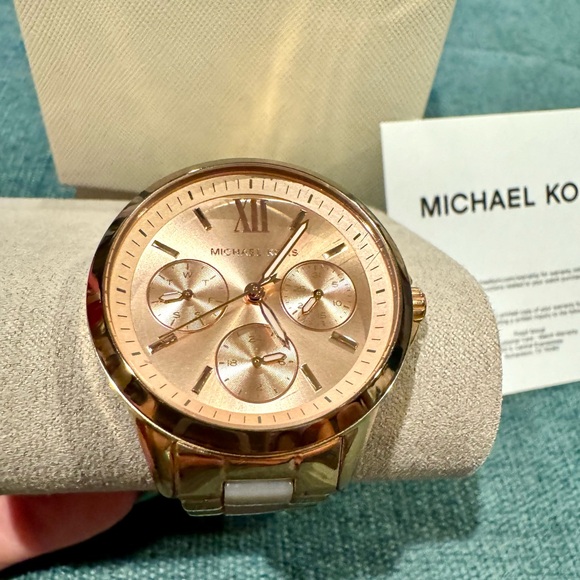 Michael Kors Watch Pink and Rose Gold tone main image 5